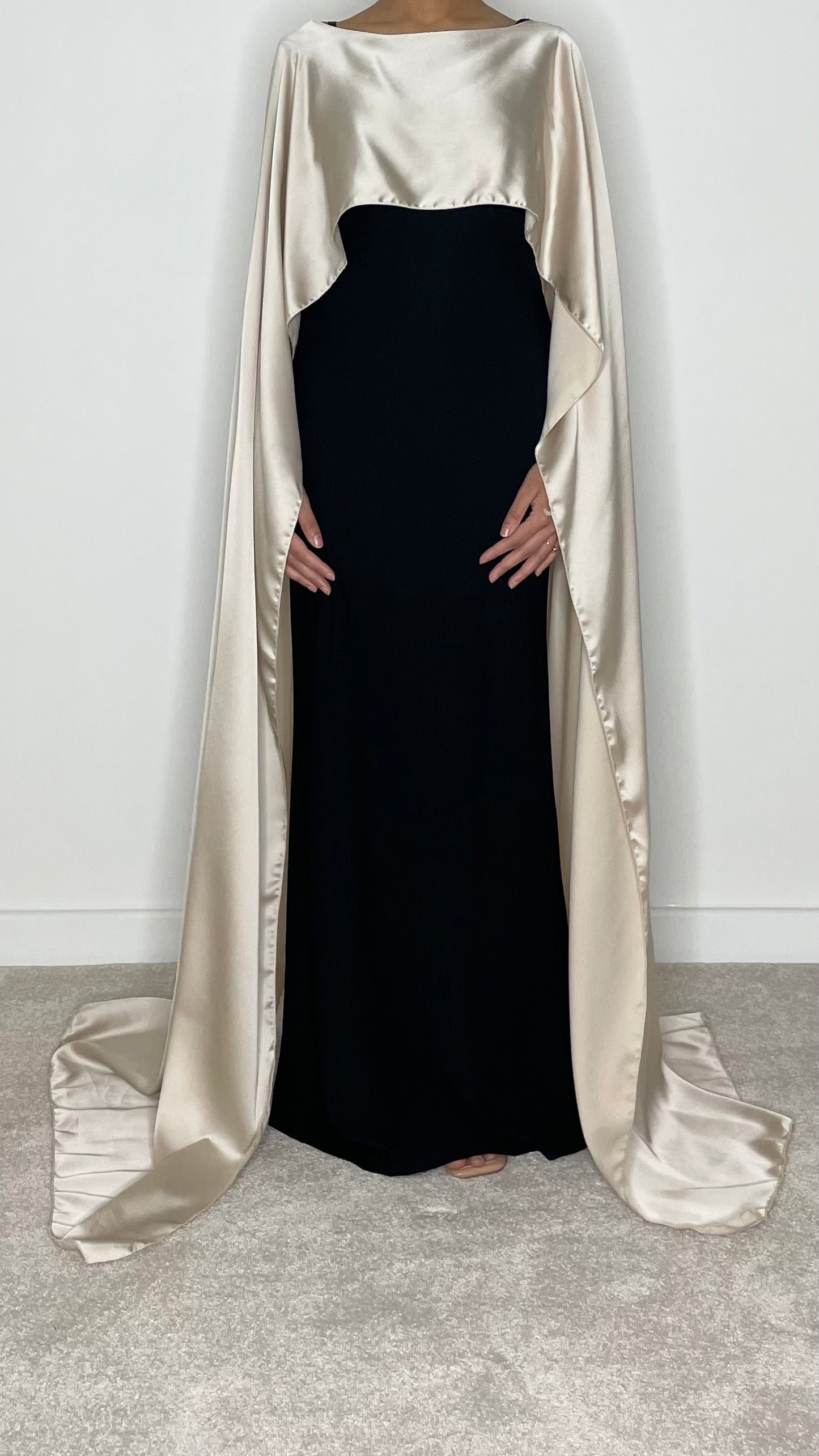 Huda Sleeveless Maxi Cape Dress